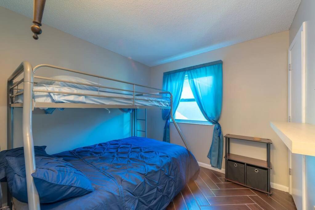 Perfect Gateway To And Retreat Center. * Deltona